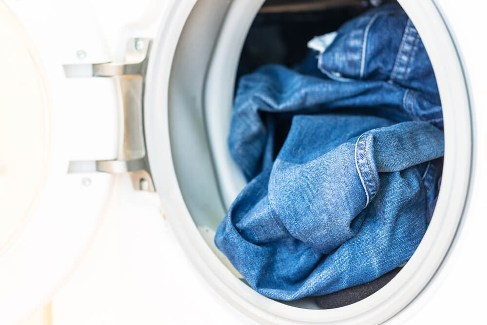 Ile wynosi ekwiwalent za pranie odzieży i kiedy masz do niego prawo?